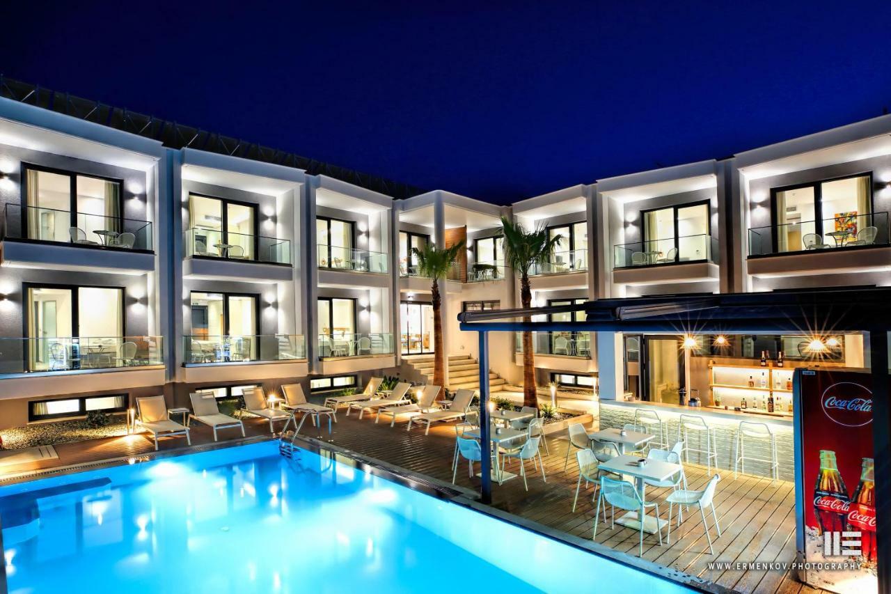 Senso Suites Néa Péramos Екстериор снимка