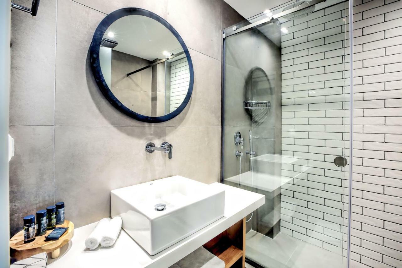 Senso Suites Néa Péramos Екстериор снимка